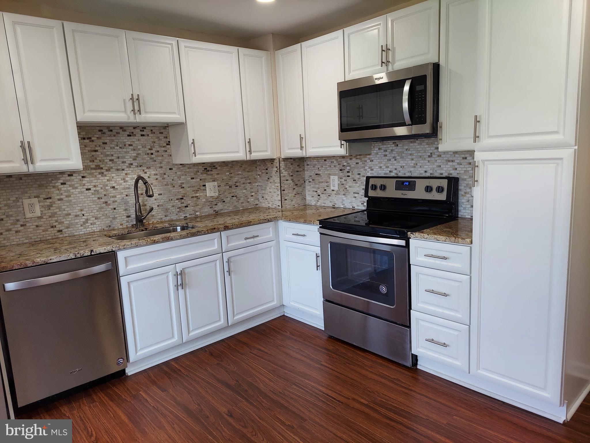 7319 Eldorado Street McLean, VA 22102 - Photo 5 of 24