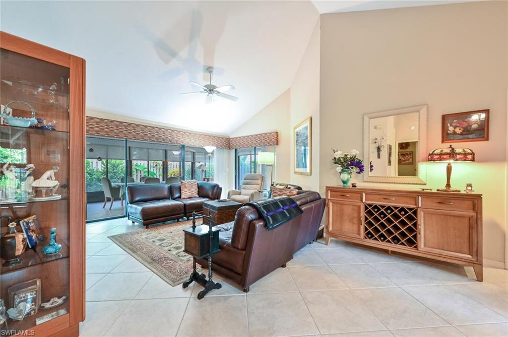 817 Reef Point Circle, Unit 93 Naples, FL 34108 - Photo 5 of 35 Foyer