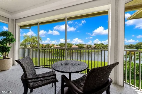 $999,900 | 1855 Les Chateaux Boulevard, Unit 5201, Naples, FL 34109