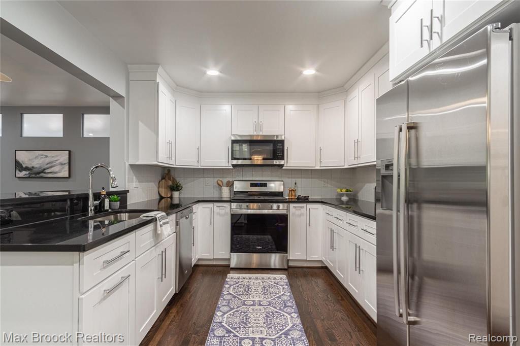 3636 Tuckahoe Road Bloomfield Hills, MI 48301 - Photo 5 of 35