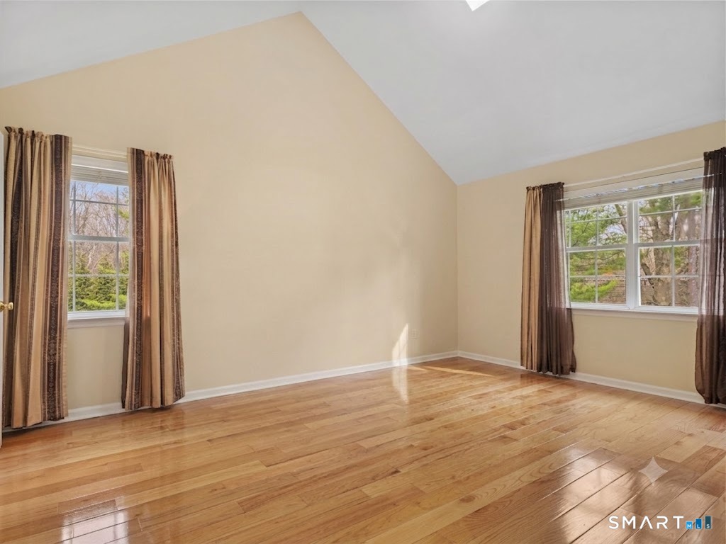 180 Turn Of River Road, Unit 13A Stamford, CT 06905 - Photo 19 of 40