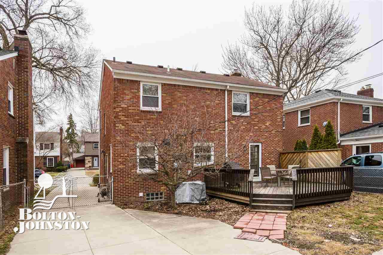 1718 Newcastle Road Grosse Pointe Woods, MI 48236 - Photo 35 of 39
