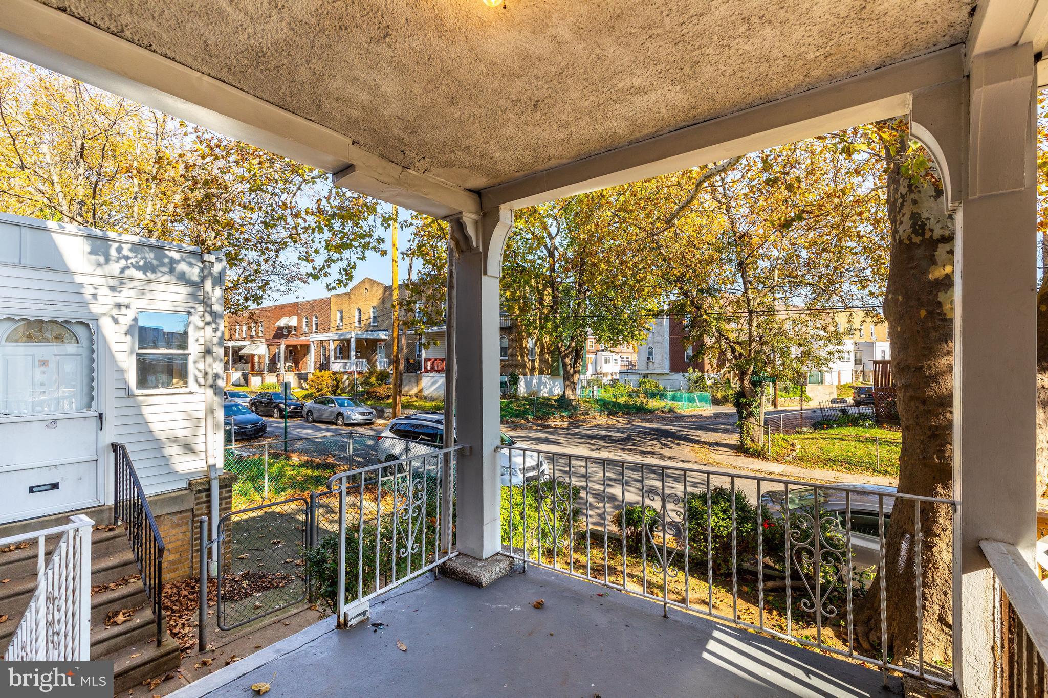 640 Littlecroft Road Upper Darby, PA 19082 - Photo 3 of 27