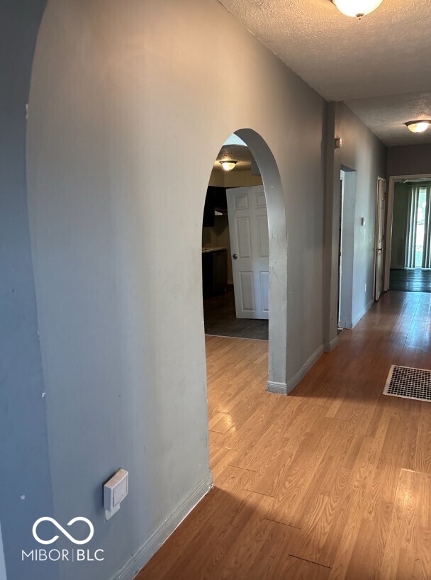 517 North Sheffield Avenue Indianapolis, IN 46222 - Photo 4 of 9