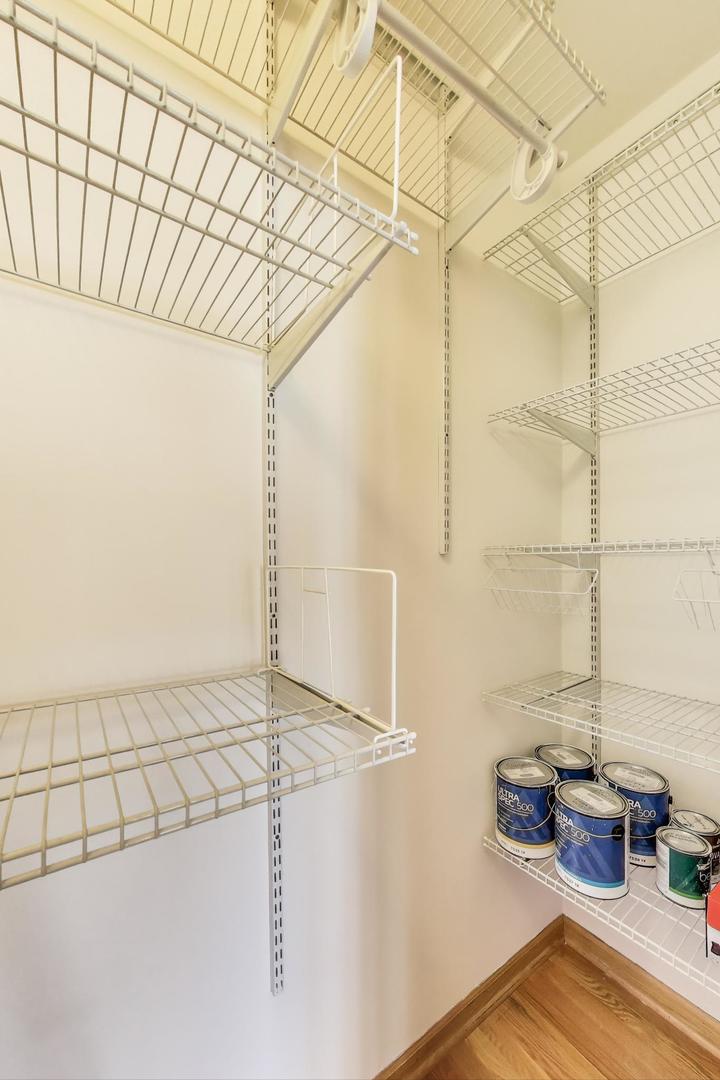 243 Washington Boulevard, Unit 3A Oak Park, IL 60302 - Photo 19 of 29 a bathroom with a sink and a shower