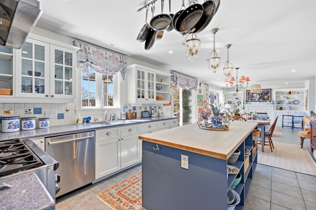 171 Pine Hill Road Westport, MA 02790 - Photo 16 of 42