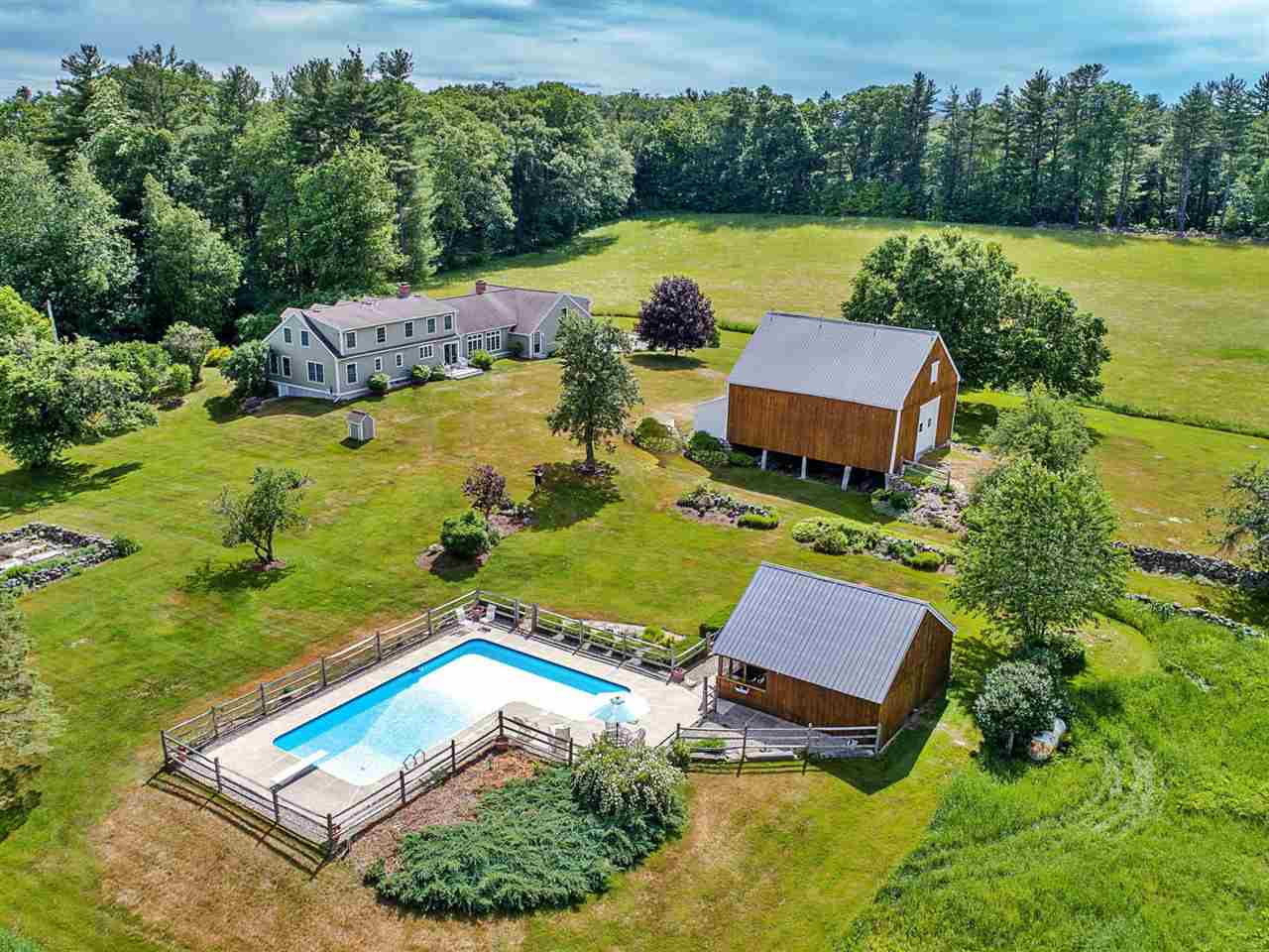 52 Cross Road Mont Vernon, NH 03057 - Photo 3 of 39
