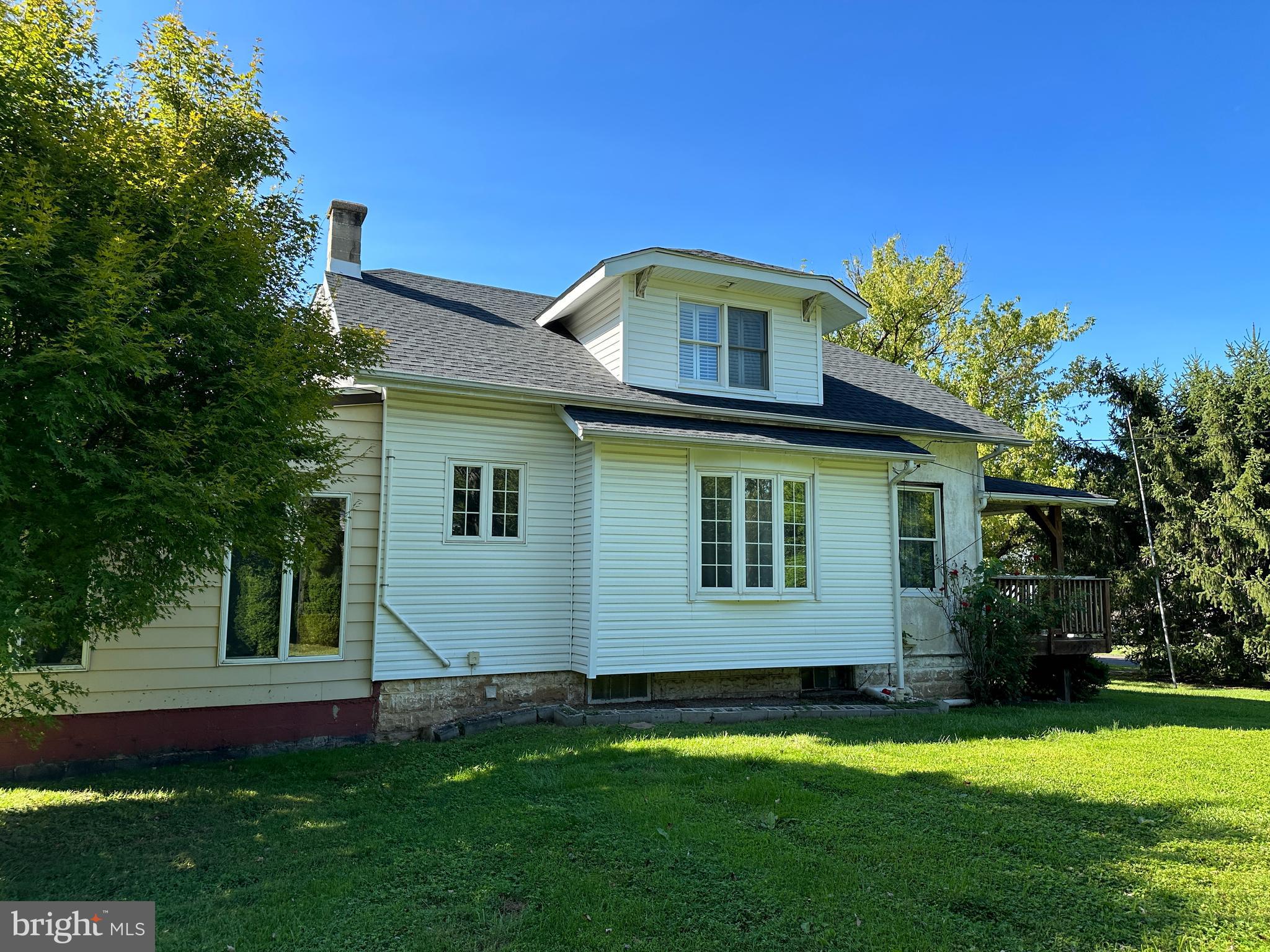 137 Crystal Road Montgomeryville, PA 18936 - Photo 7 of 28 Gallery Image 7