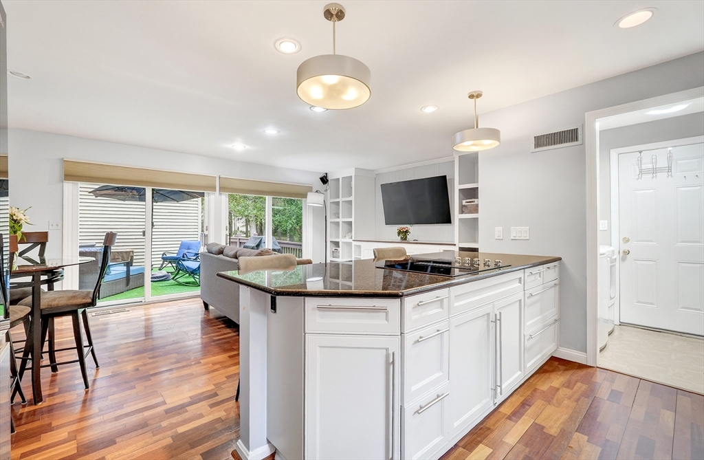 2 Daybreak, Unit 2 Wayland, MA 01778 - Photo 8 of 37