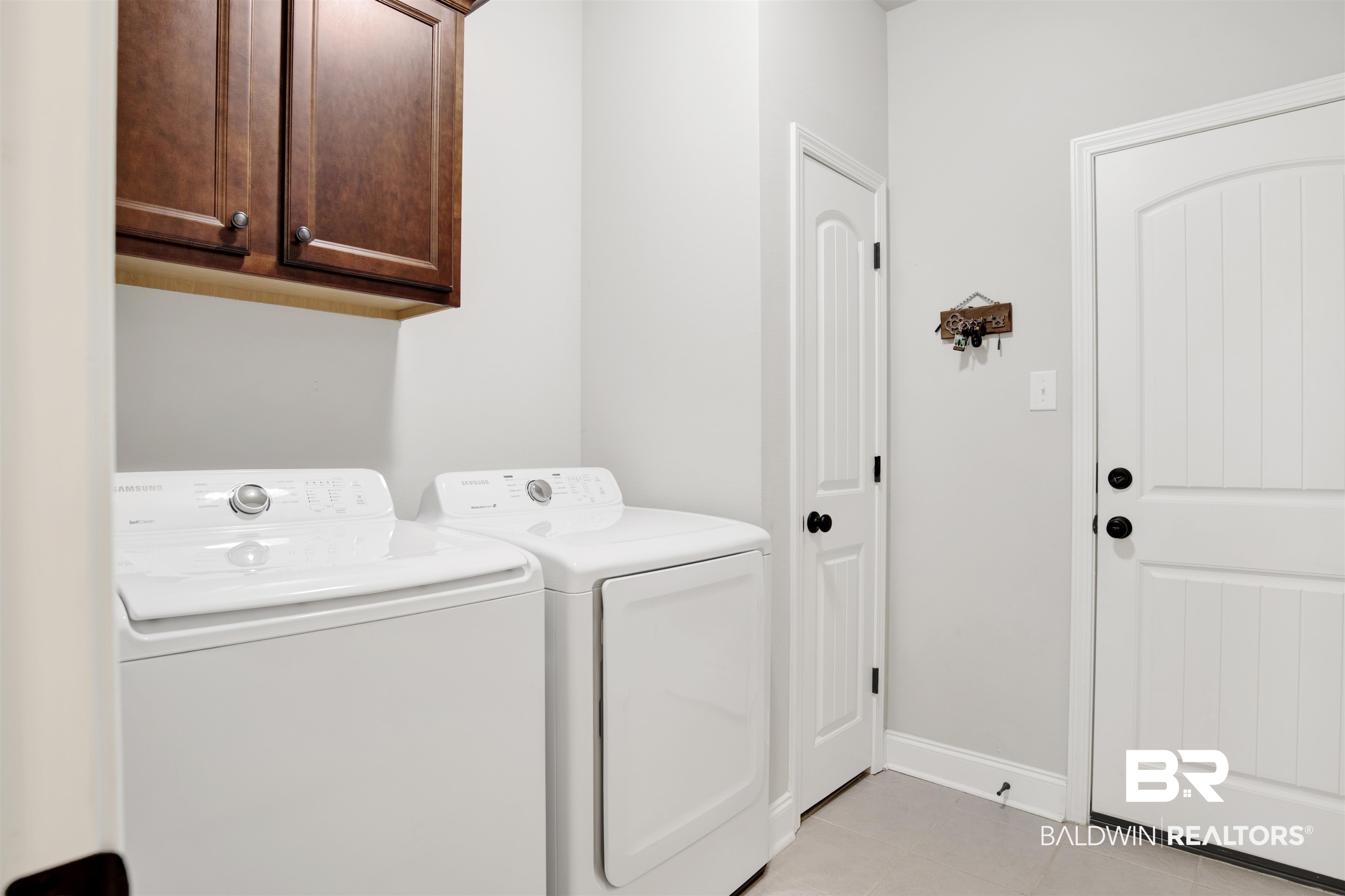 21105 Zinfandel Lane Silverhill, AL 36576 - Photo 15 of 33 Laundry Room