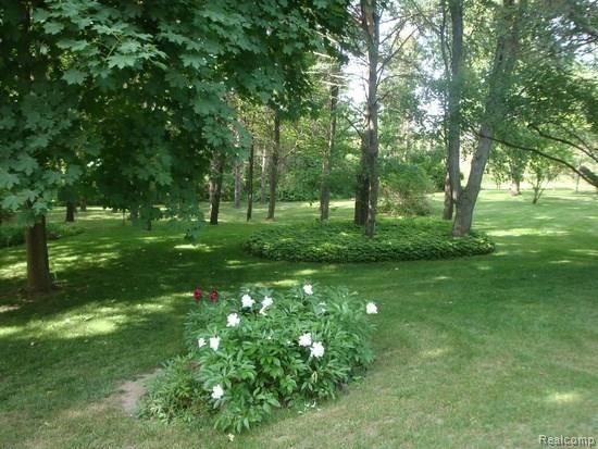 644 East Buell Road Rochester, MI 48306 - Photo 2 of 34 ISphybenjtgyw70000000000.jpg