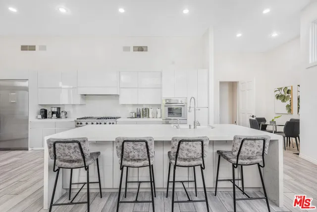 $69,900 | 11037 Anzio Road, Los Angeles, CA 90077