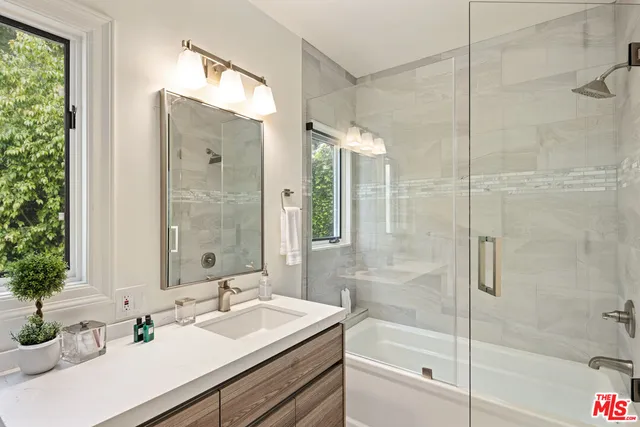 $69,900 | 11037 Anzio Road, Los Angeles, CA 90077