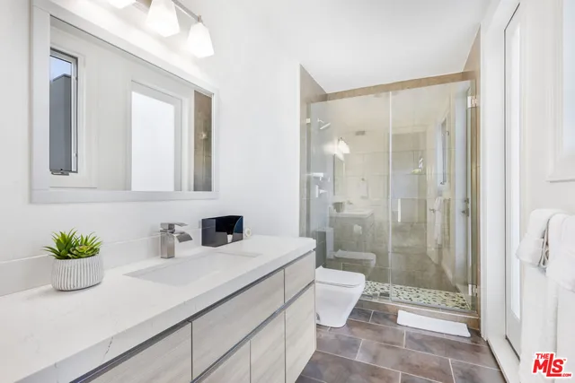 $69,900 | 11037 Anzio Road, Los Angeles, CA 90077