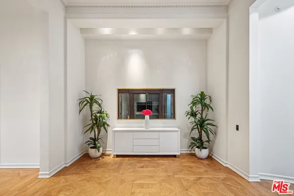 $69,900 | 11037 Anzio Road, Los Angeles, CA 90077