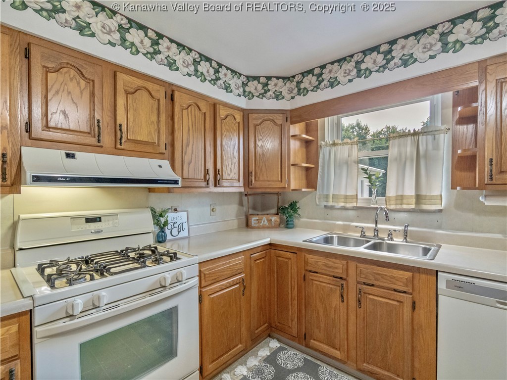 1430 Strawberry Road St. Albans, WV 25177 - Photo 15 of 39 Gallery Image 15