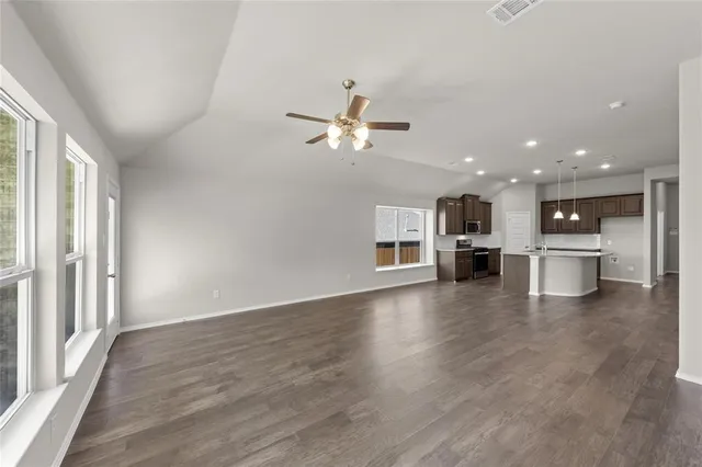 $2,300 | 1813 Agarito Drive, Weatherford, TX 76086