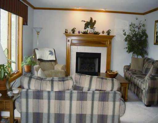 222 Estero Road Fort Wayne, IN 46845 - Photo 5 of 8 Gallery Image 5
