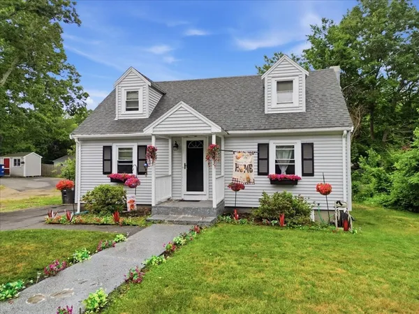 $499,900 | 9 Ash Road, Halifax, MA 02338