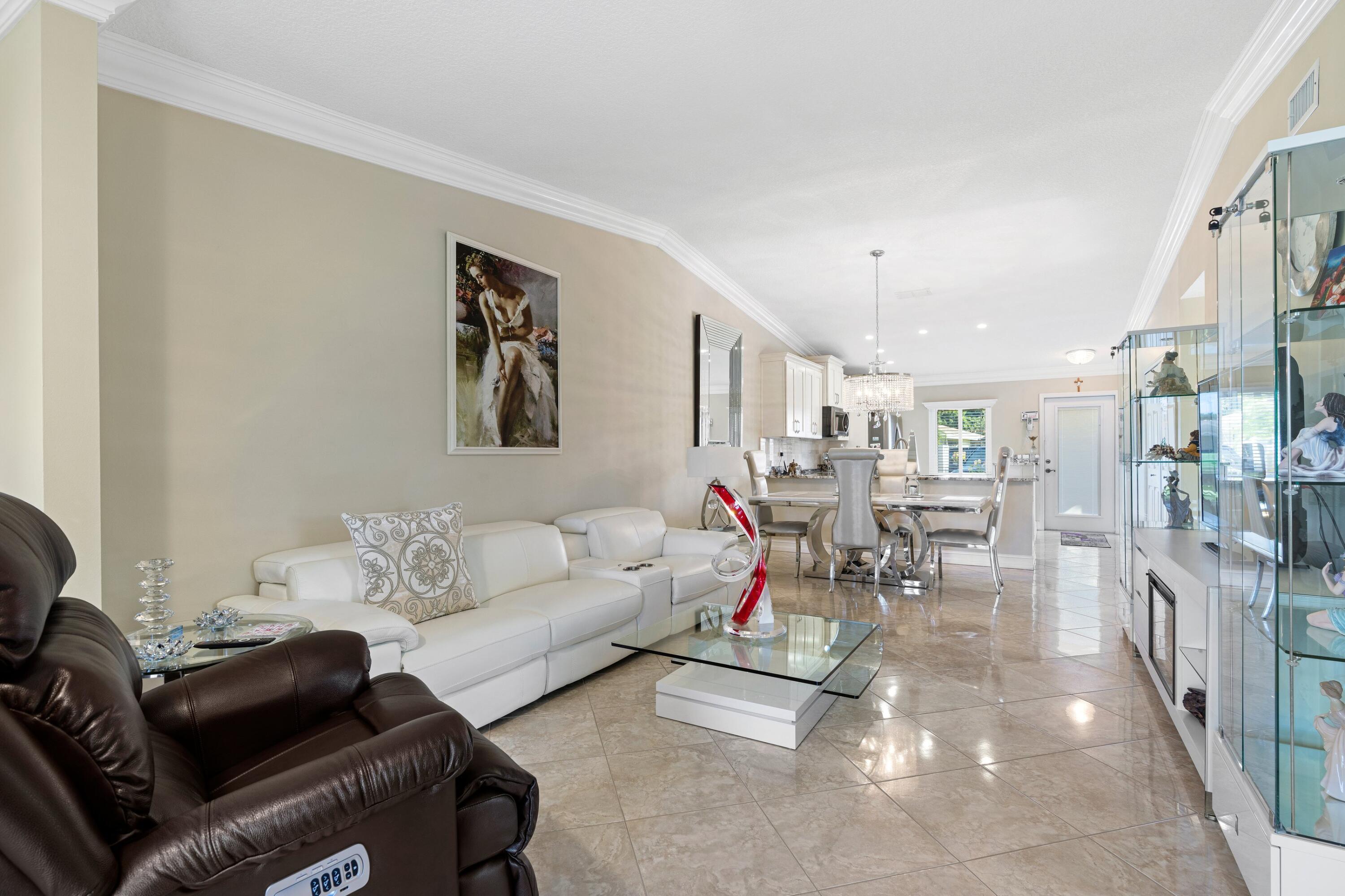 8758 Windrow Way, Unit A Boca Raton, FL 33496 - Photo 11 of 13 DSC00473.jpg-SMALL