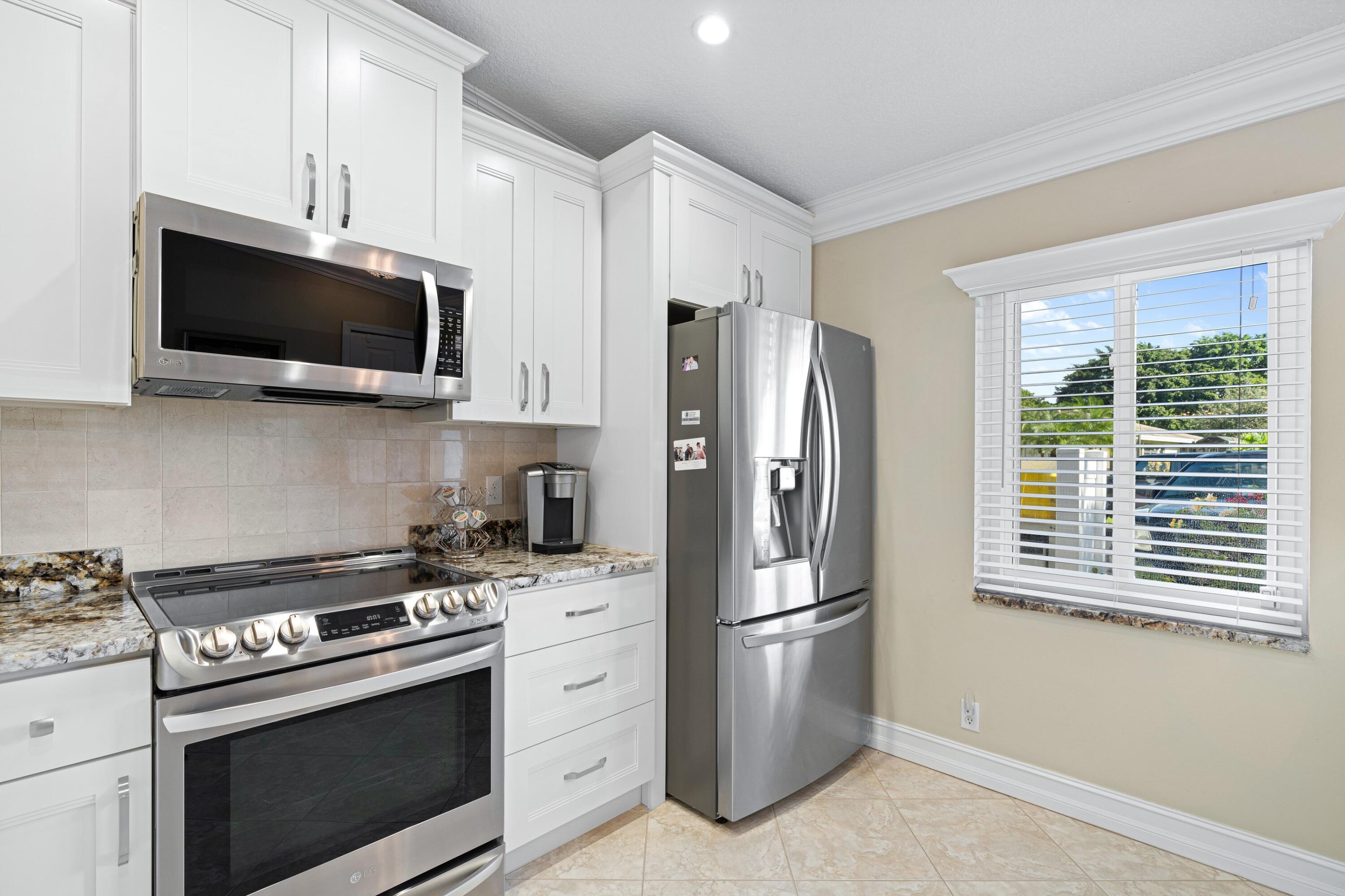 8758 Windrow Way, Unit A Boca Raton, FL 33496 - Photo 4 of 13 DSC00433.jpg-SMALL - Copy - Copy - Copy