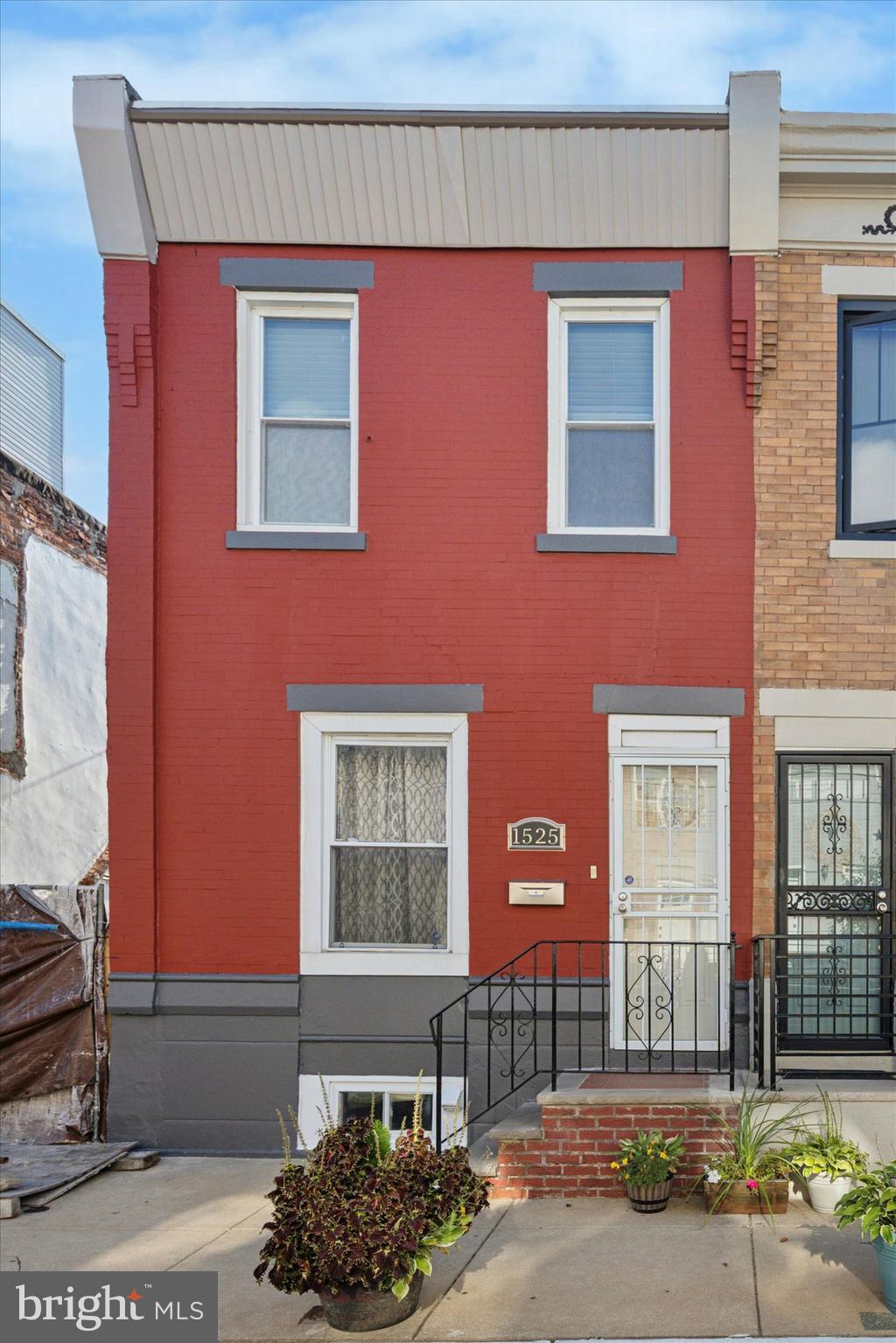 1525 South Taylor Street Philadelphia, PA 19146 - Photo 1 of 25