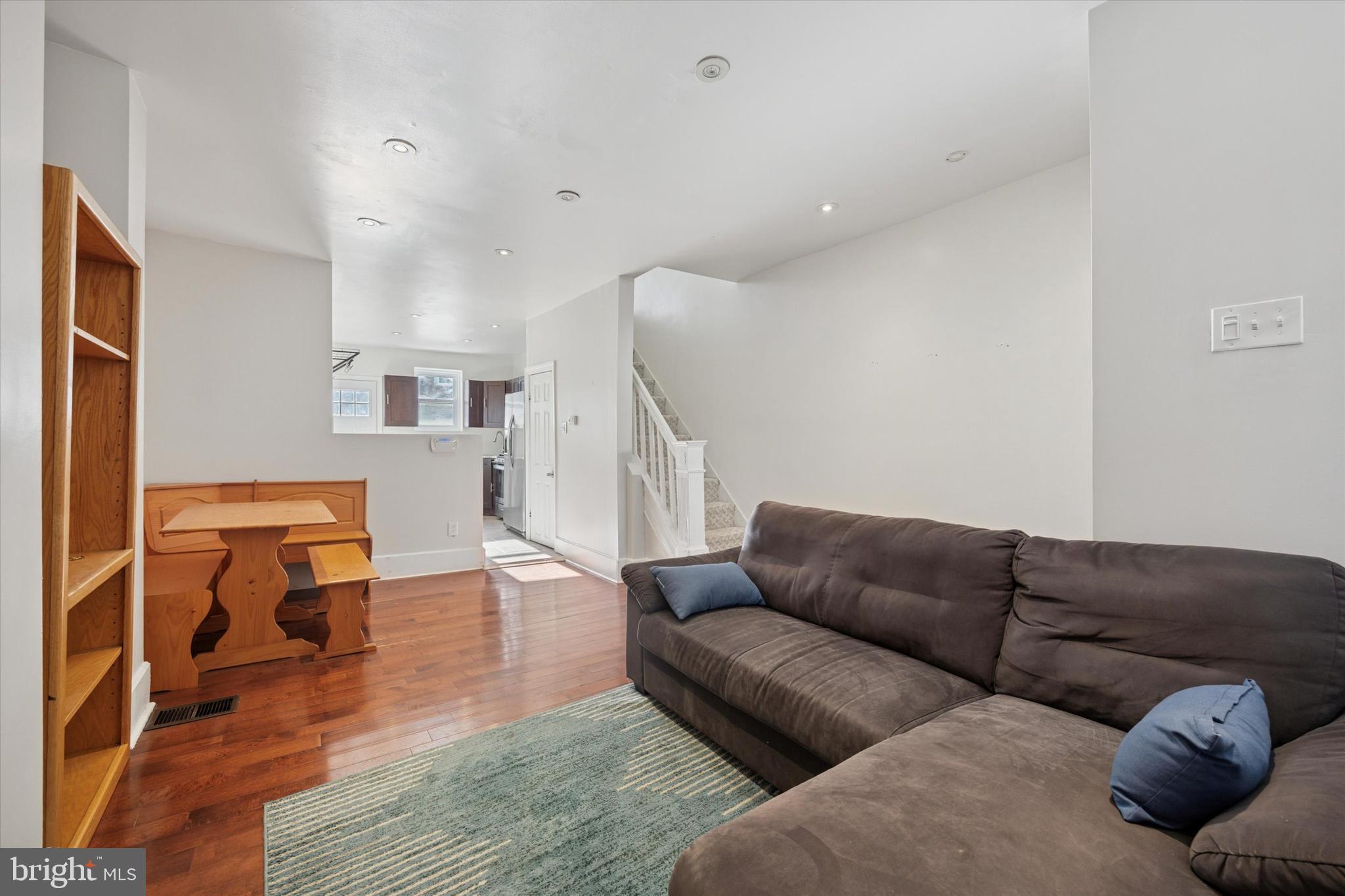 1525 South Taylor Street Philadelphia, PA 19146 - Photo 4 of 25