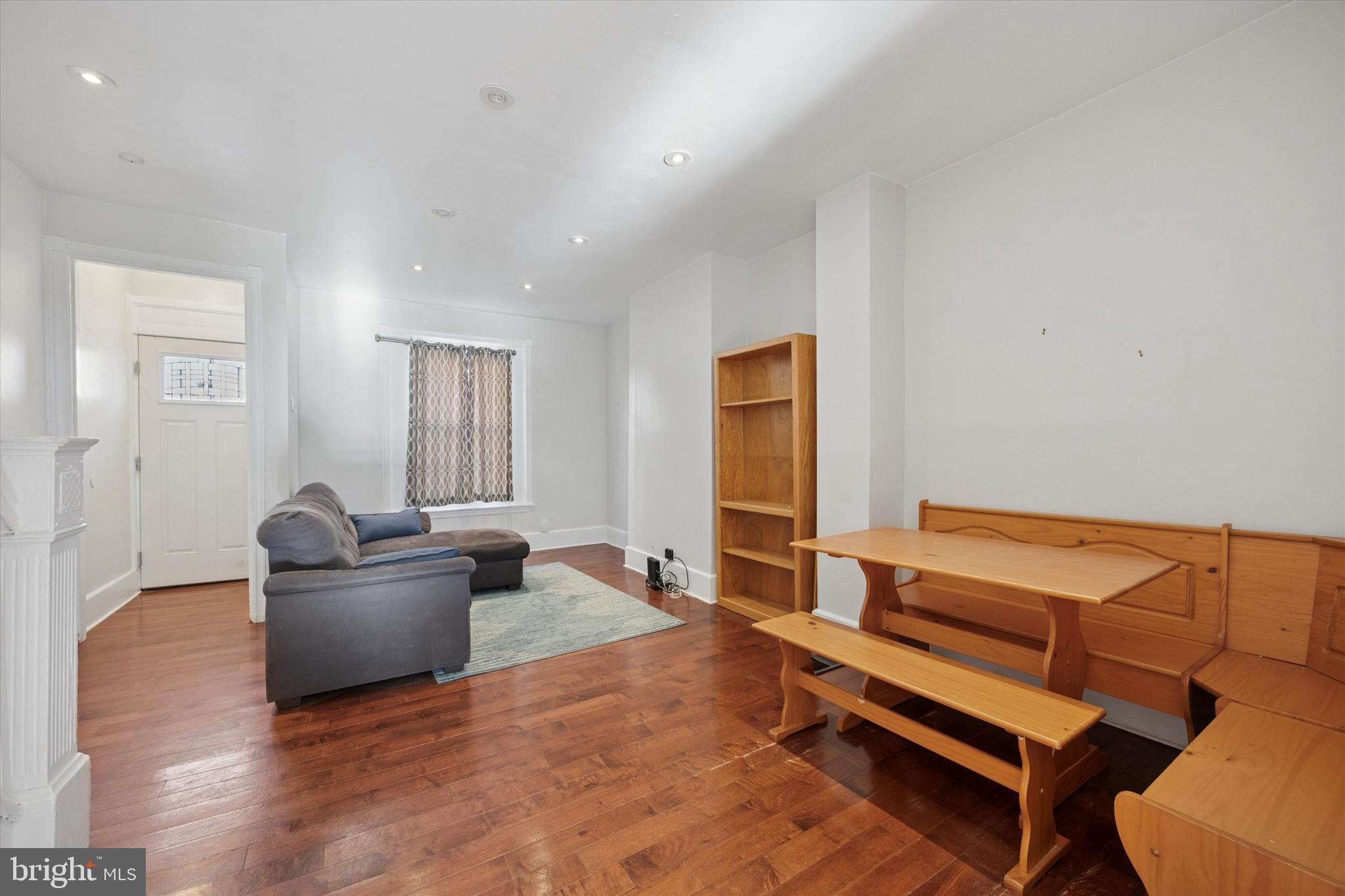 1525 South Taylor Street Philadelphia, PA 19146 - Photo 5 of 25