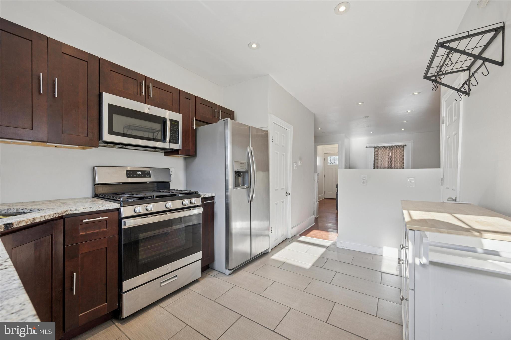 1525 South Taylor Street Philadelphia, PA 19146 - Photo 9 of 25