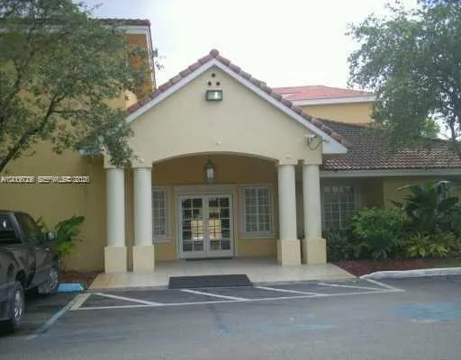 $1,950 | 8205 Southwest 152nd Avenue, Unit F403, Miami, FL 33193