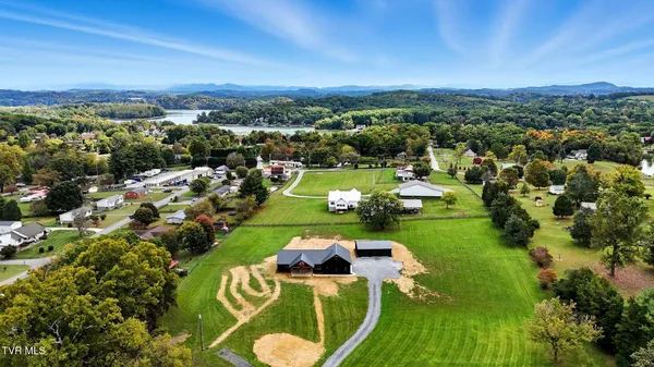 $797,000 | 260 Shannon View Road, Johnson City, TN 37615
