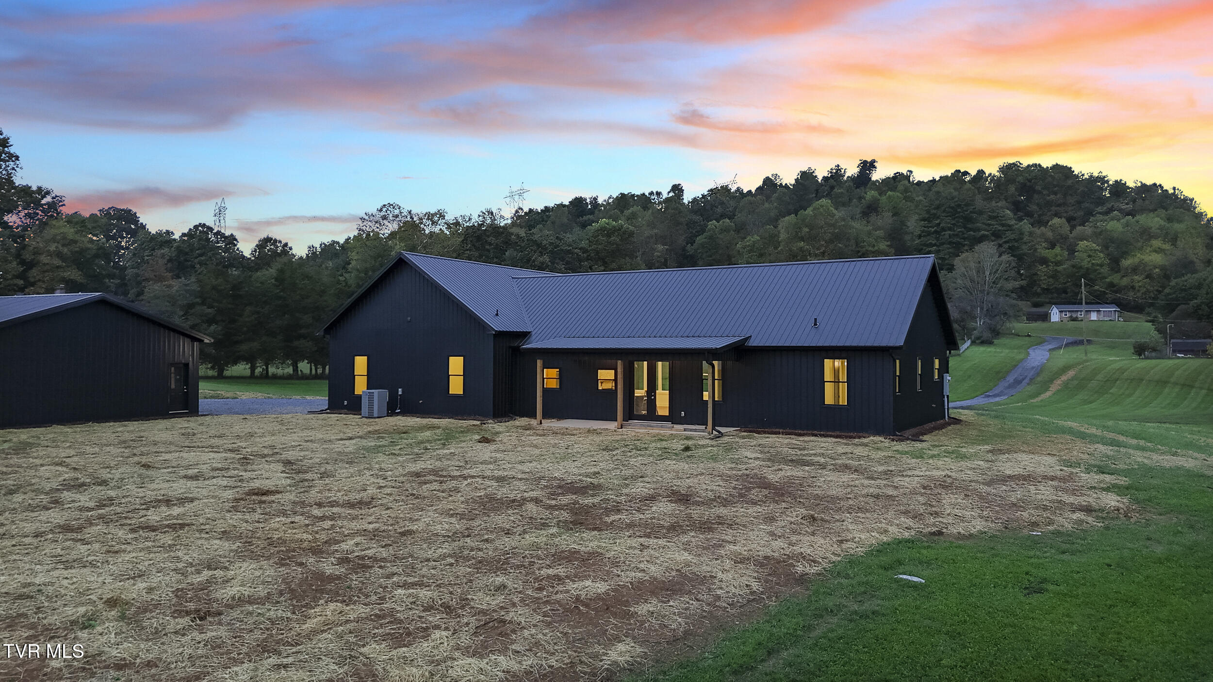 260 Shannon View Road Johnson City, TN 37615 - Photo 3 of 64 5_dji_20251007185920_0829_d