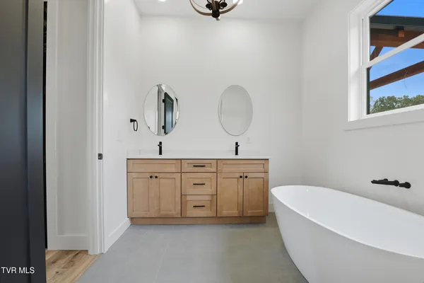 $797,000 | 260 Shannon View Road, Johnson City, TN 37615