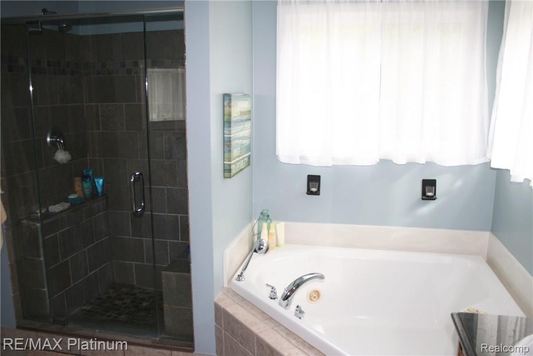 23200 Chubb Road South Lyon, MI 48178 - Photo 18 of 25 IMG_2652.jpg