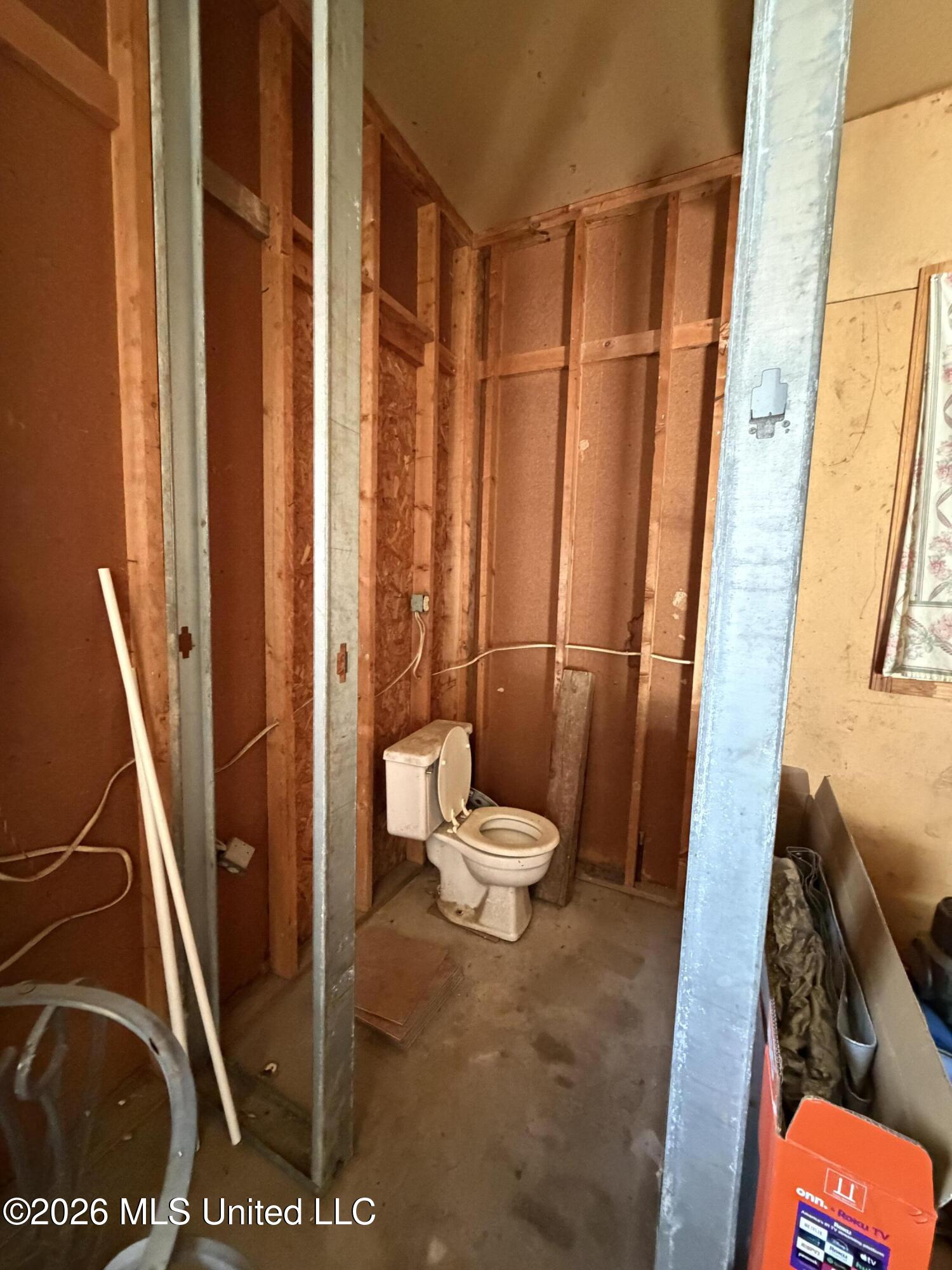 1022 Riverview Road Sardis, MS 38666 - Photo 12 of 19 bathroom