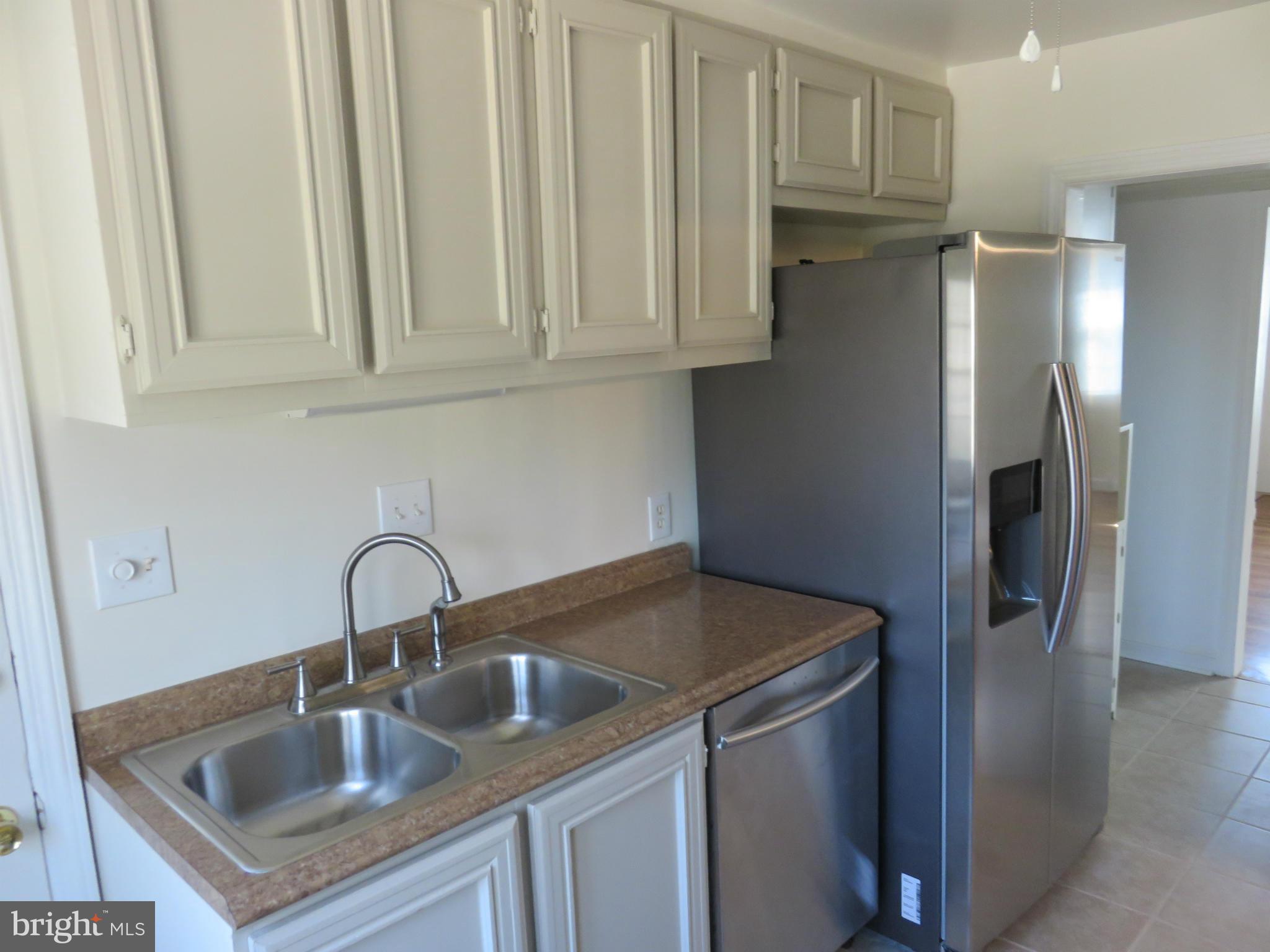 1022 Litchfield Road Baltimore, MD 21239 - Photo 11 of 28 Kitchen