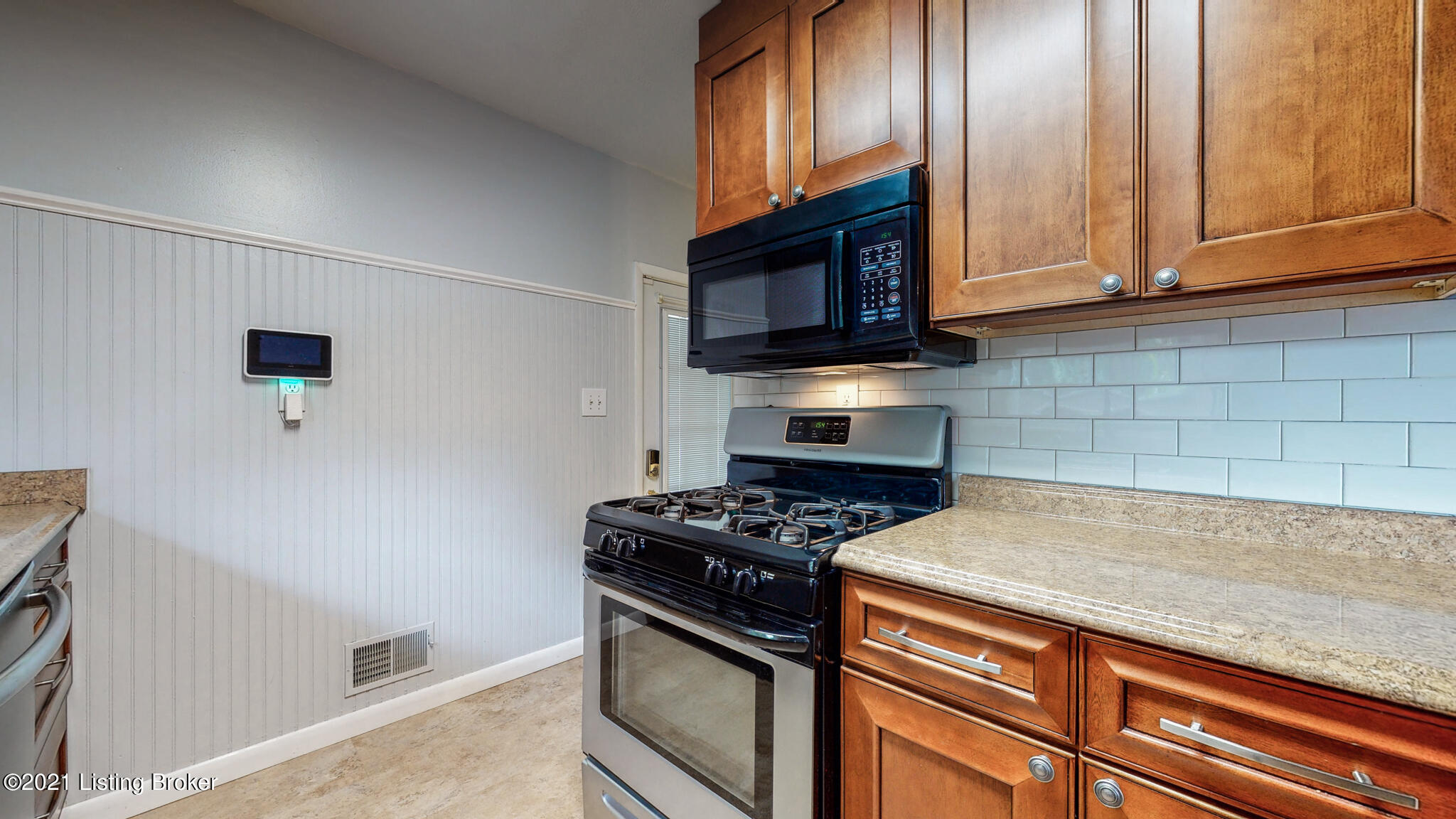 6306 Hunters Grove Road Louisville, KY 40216 - Photo 15 of 58 6306 Hunters Grove Rd Louisville KY 4021