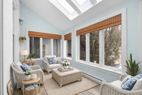 a bench sitting in front of a building