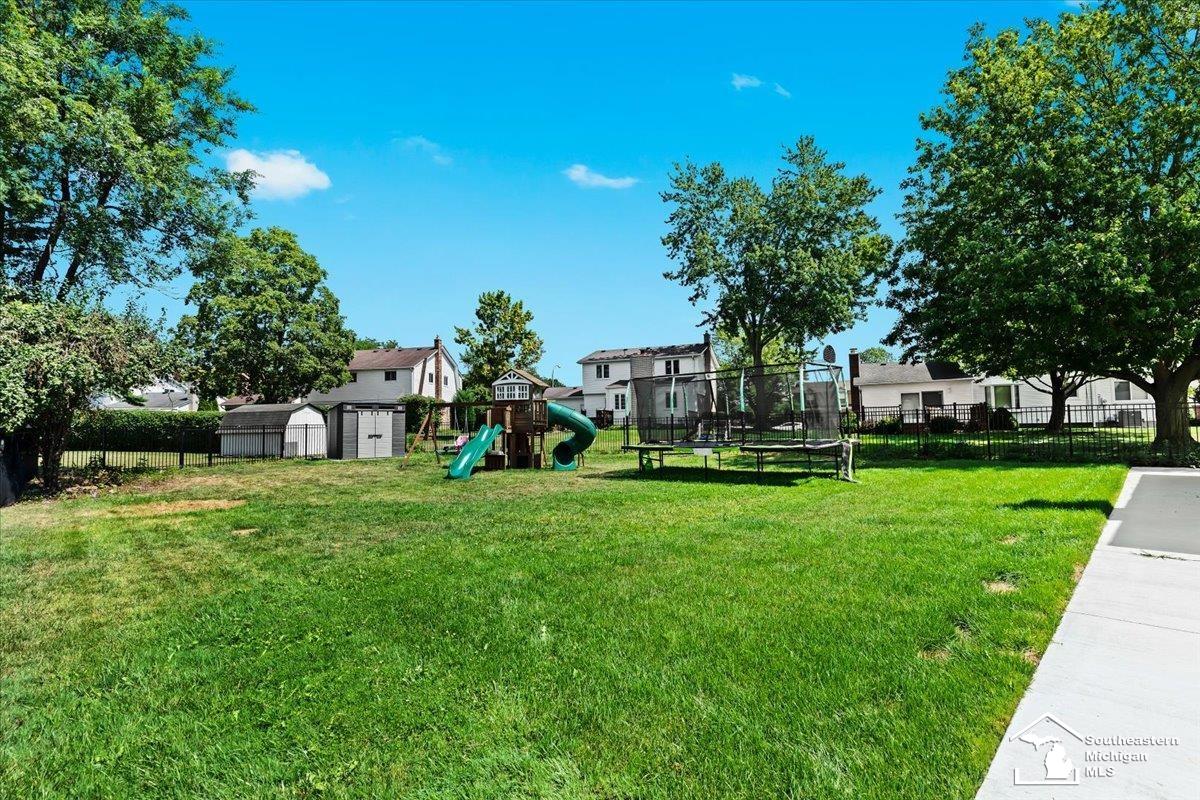 18503 Valleyview Street Riverview, MI 48193 - Photo 28 of 31