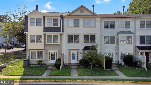 $2,550 | 12158 Salemtown Drive, Woodbridge, VA 22192