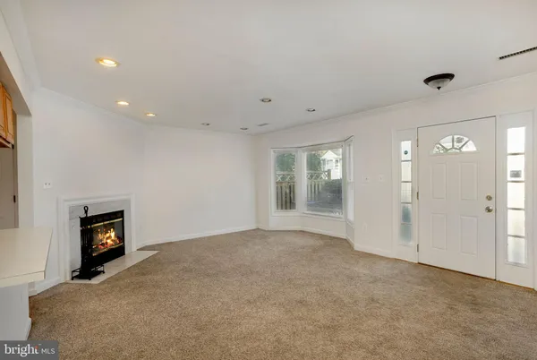 $2,550 | 12158 Salemtown Drive, Woodbridge, VA 22192