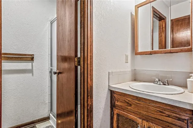 $194,900 | 1316 East 123rd Terrace, Unit C, Olathe, KS 66061