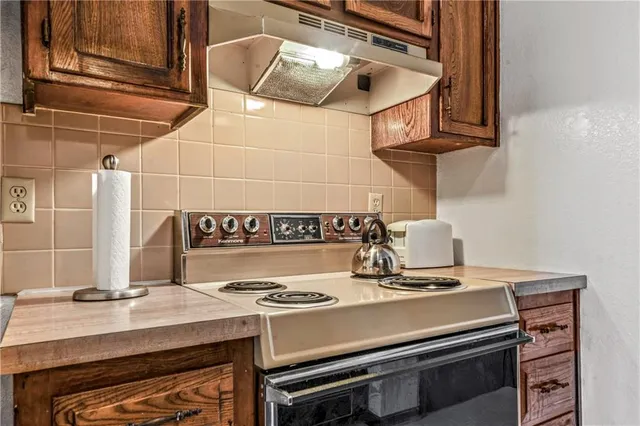 $194,900 | 1316 East 123rd Terrace, Unit C, Olathe, KS 66061