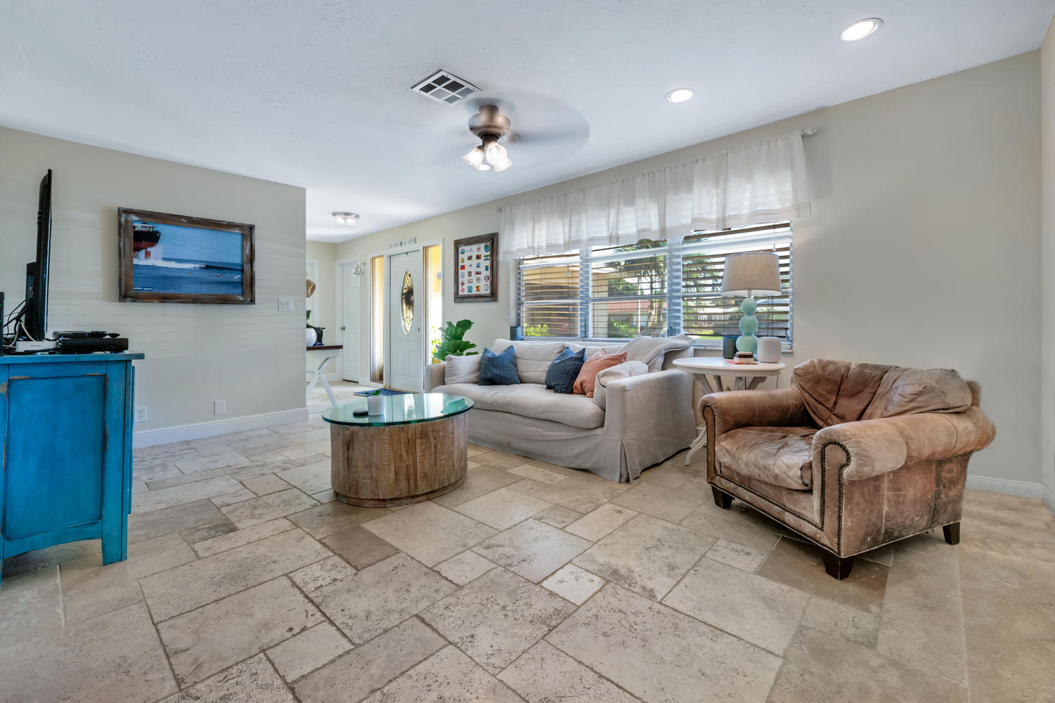 855 Fathom Road West North Palm Beach, FL 33408 - Photo 5 of 30 855 Fathom Rd W North Palm-large-022-016