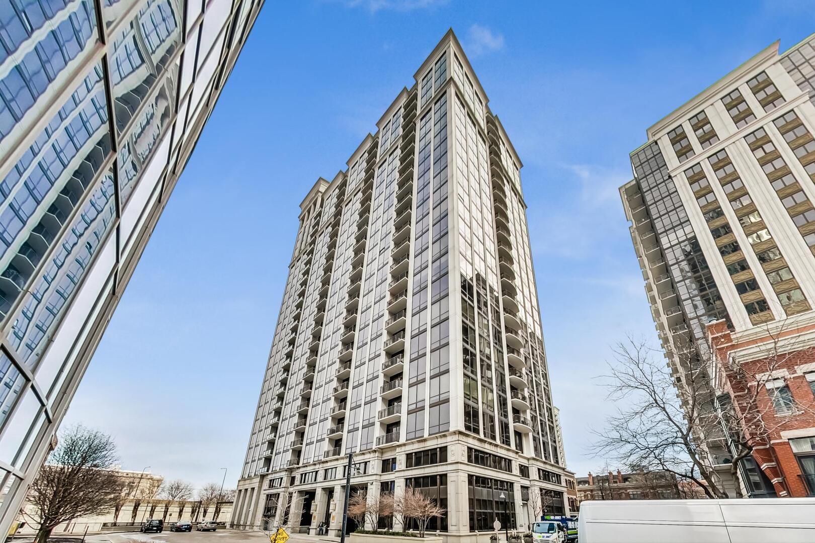 233 East 13th Street, Unit 2510 Chicago, IL 60605 - Photo 1 of 39