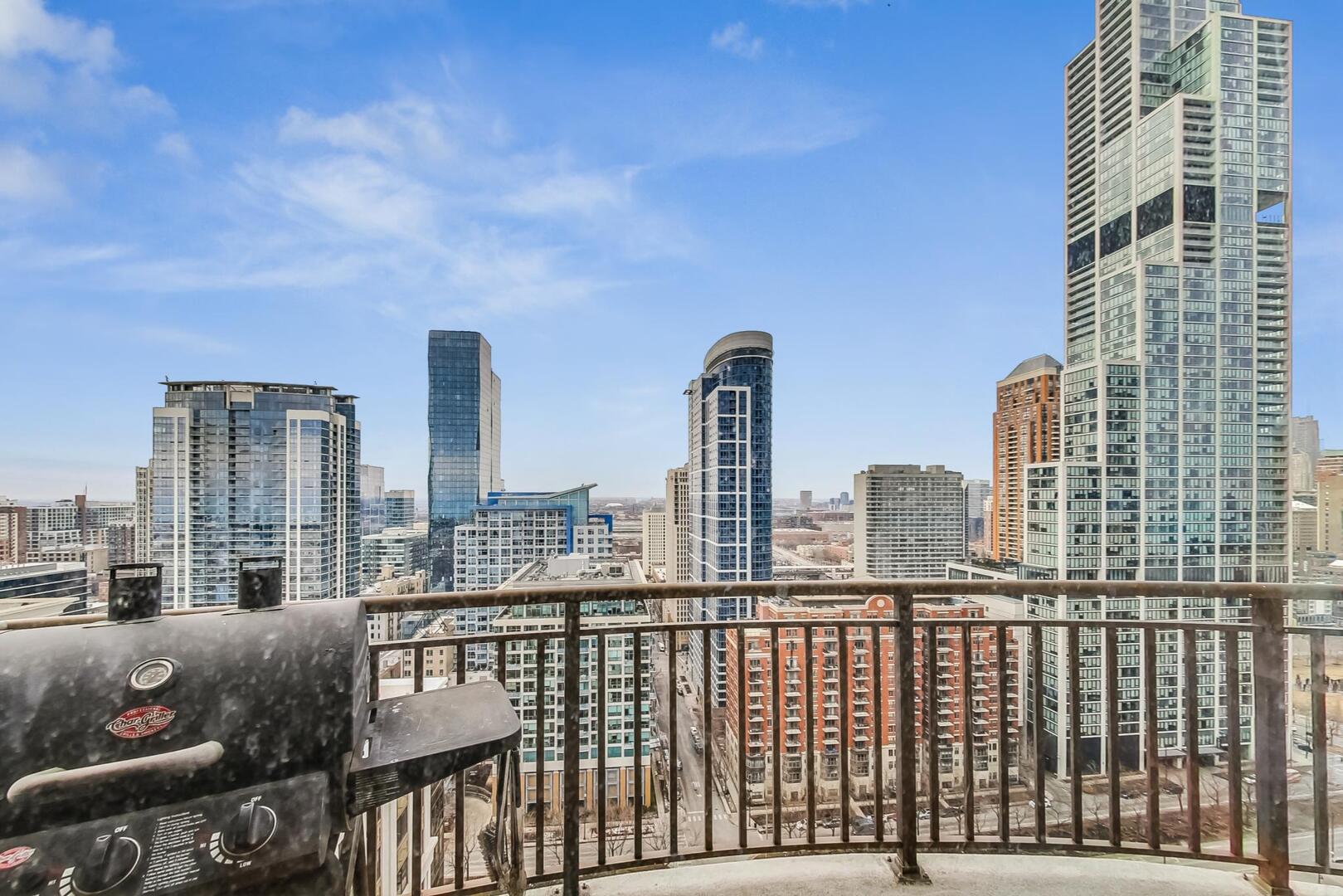 233 East 13th Street, Unit 2510 Chicago, IL 60605 - Photo 12 of 39