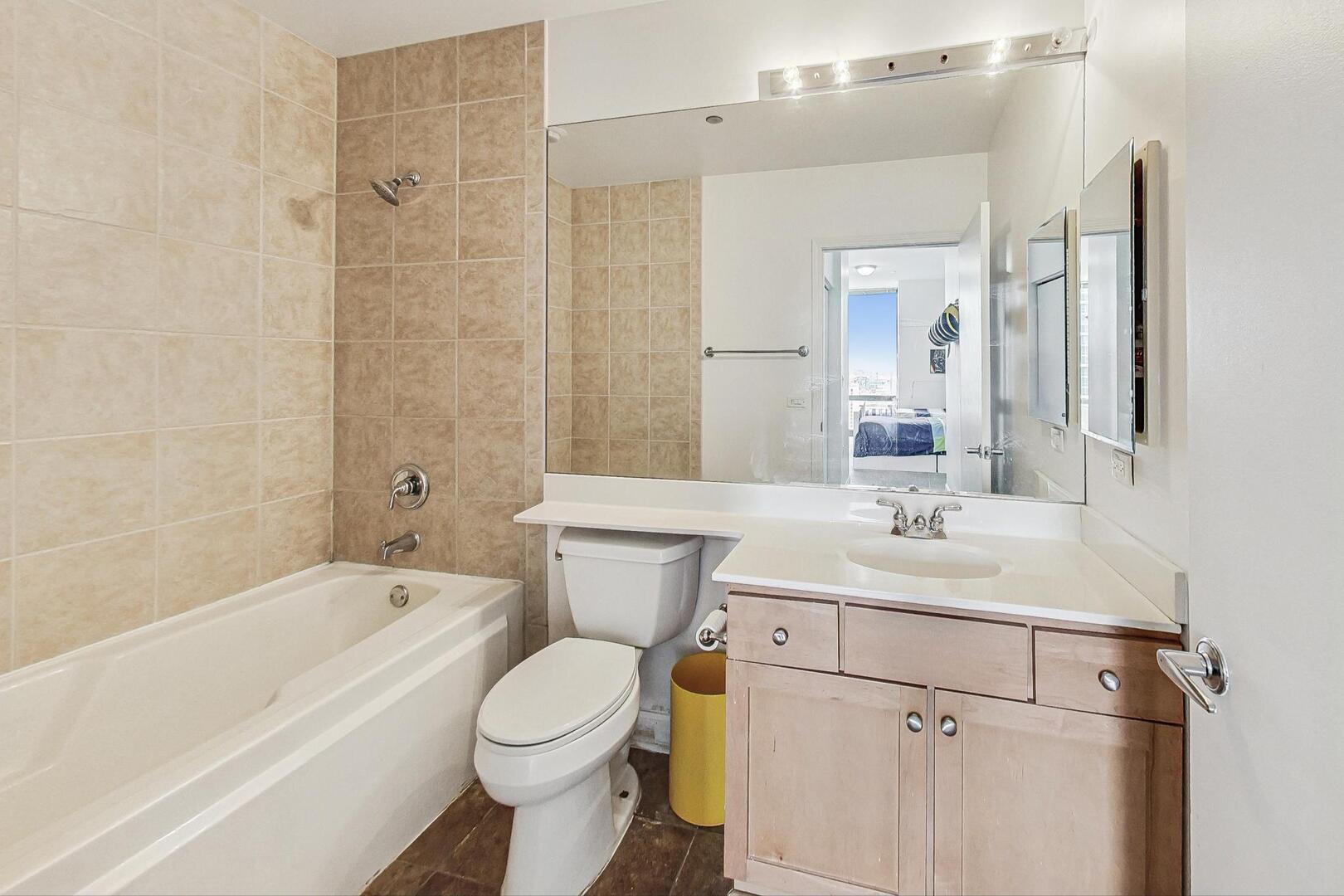 233 East 13th Street, Unit 2510 Chicago, IL 60605 - Photo 22 of 39
