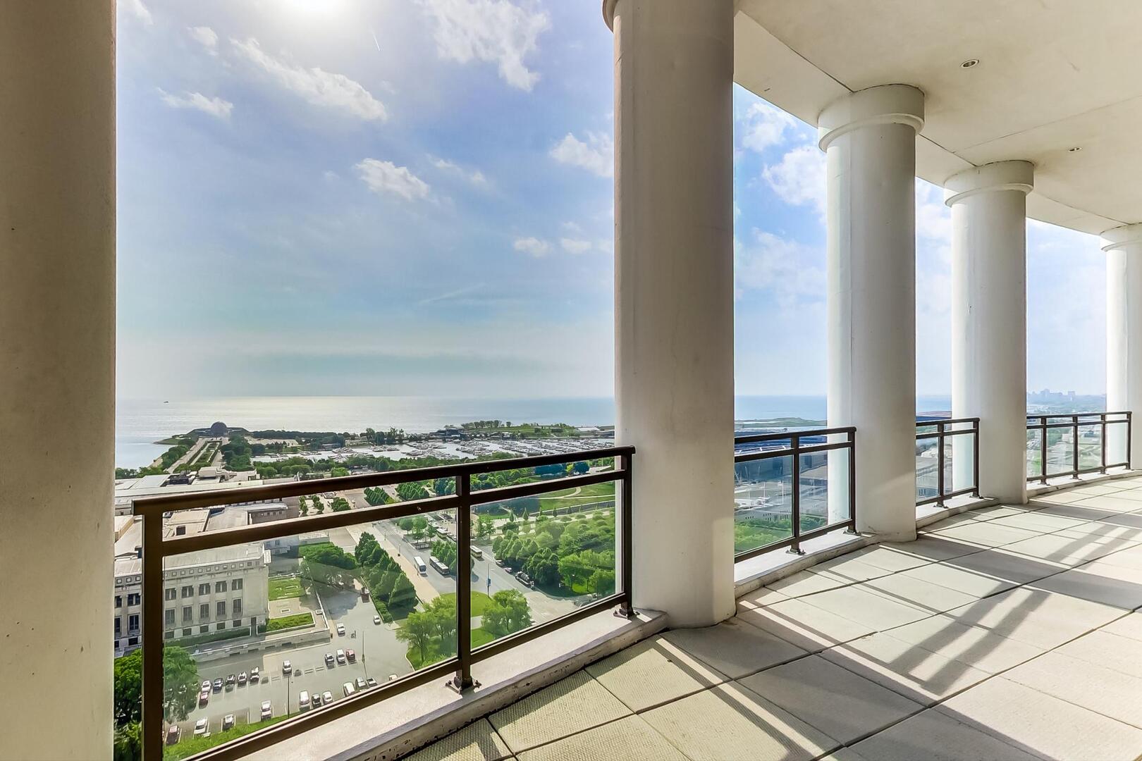 233 East 13th Street, Unit 2510 Chicago, IL 60605 - Photo 32 of 39