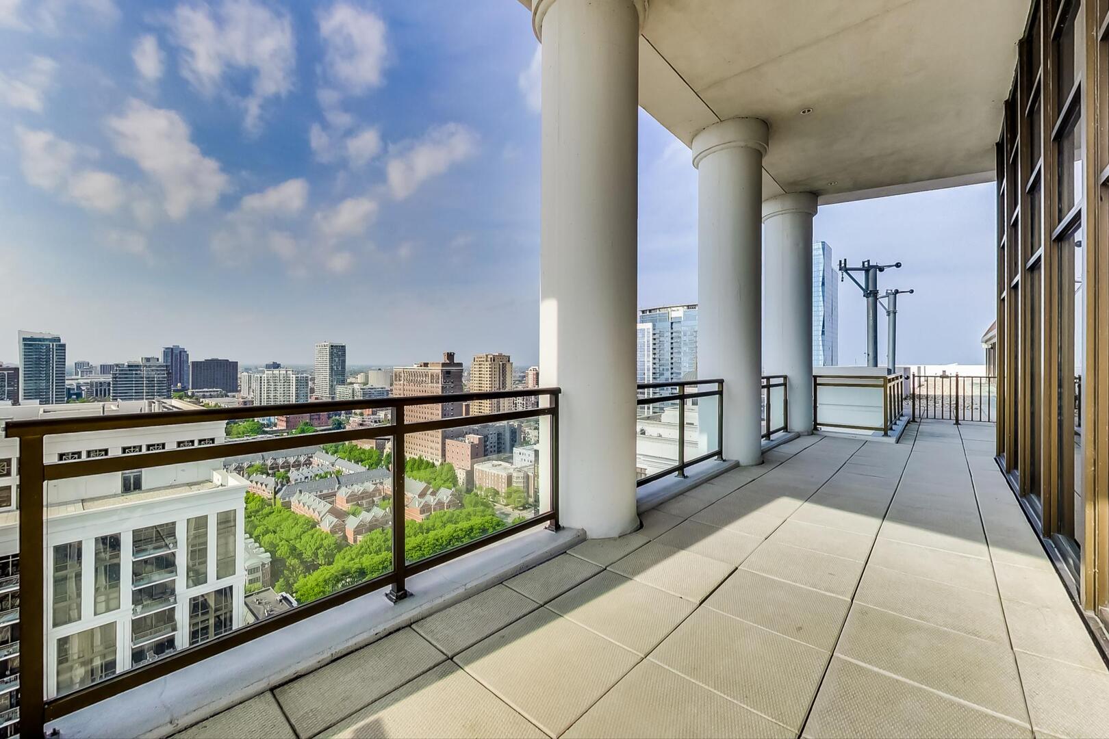 233 East 13th Street, Unit 2510 Chicago, IL 60605 - Photo 33 of 39