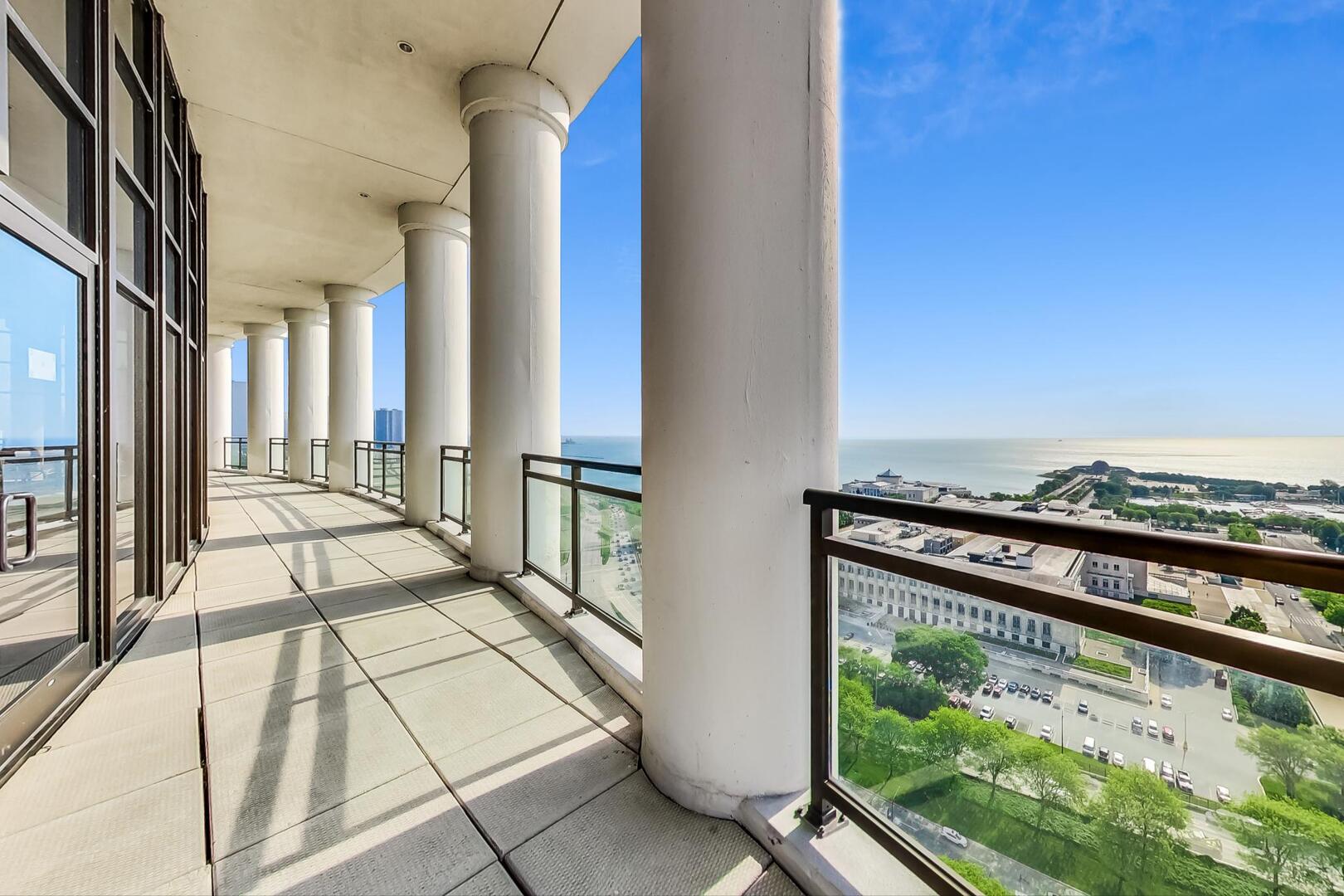 233 East 13th Street, Unit 2510 Chicago, IL 60605 - Photo 34 of 39